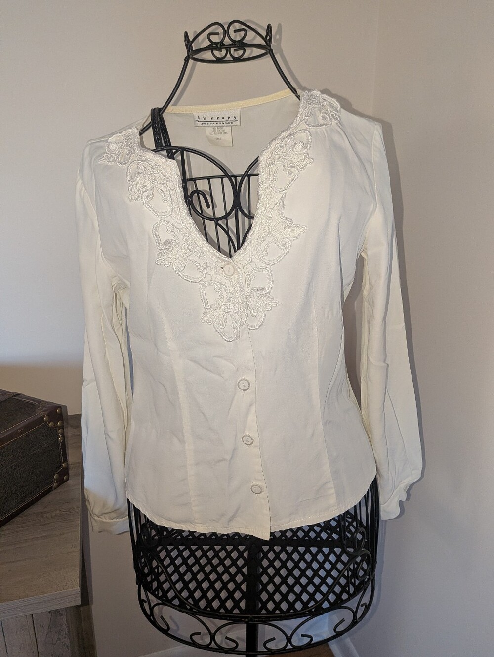 Therapy by Strasmore Embroidered V-Neck Blouse White Y2K Romantic Small